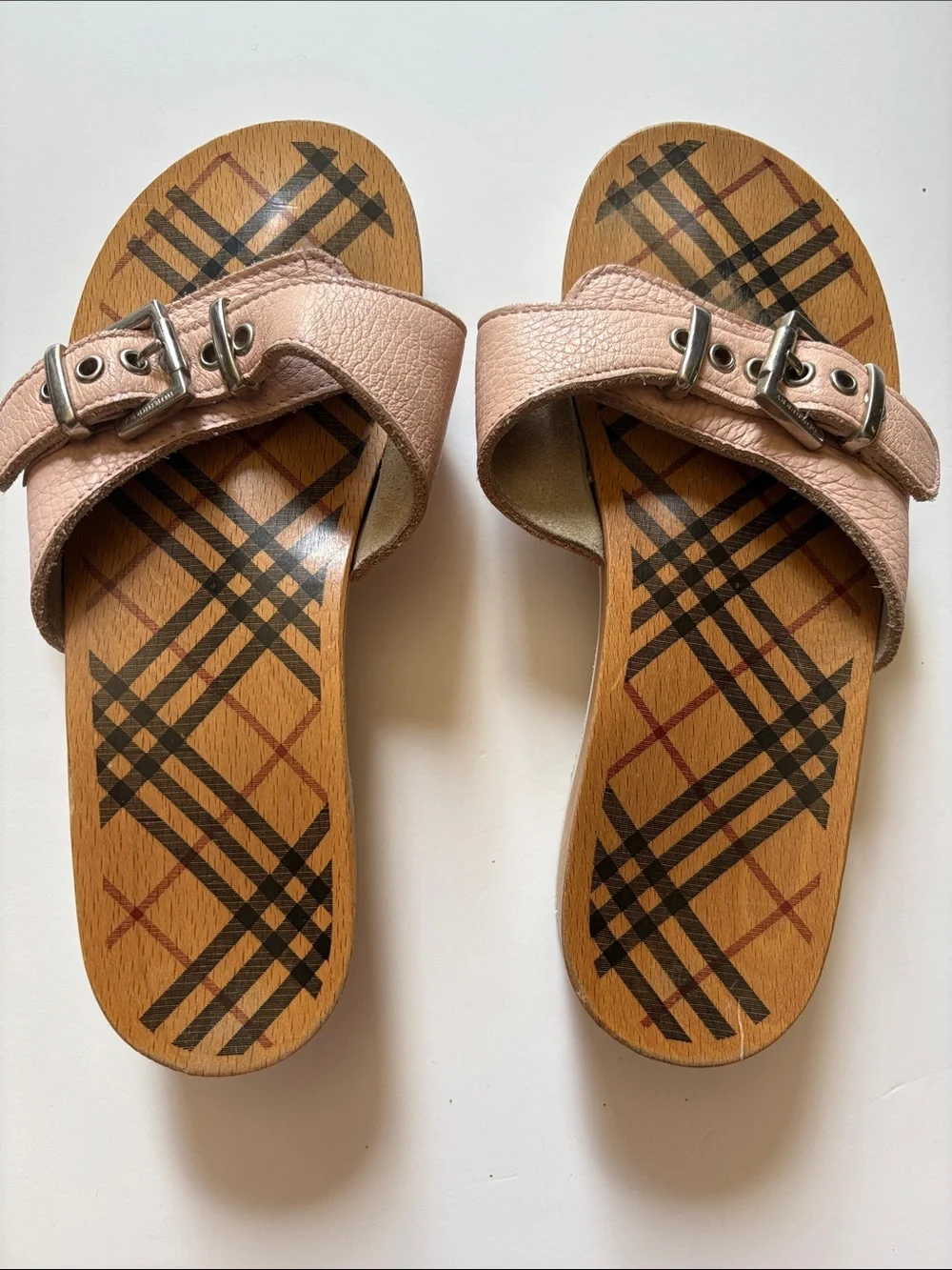 Burberry  Wooden and leather clogs. - Picture 8 of 10